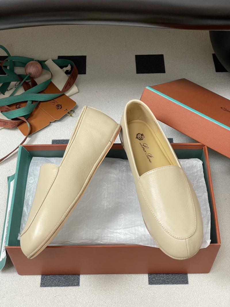 L0r0 P1ana loafers